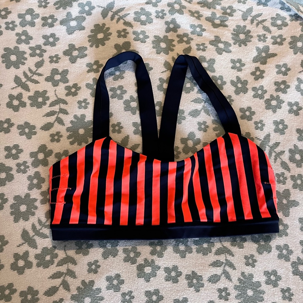 Lululemon bra Sz 8